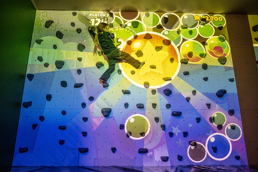 Clip n climb bali Hullaballoon Virtual Climbing